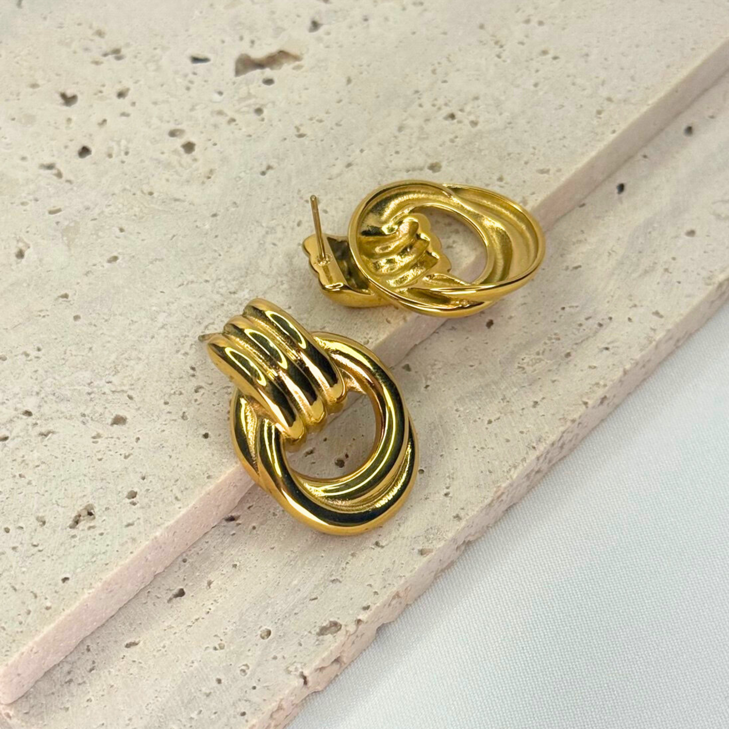 The Ribbed Link Drops