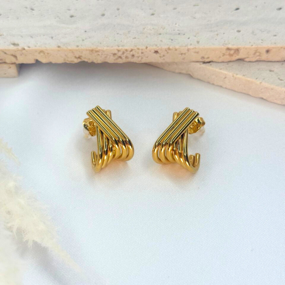 The Crisscross Rib Huggies