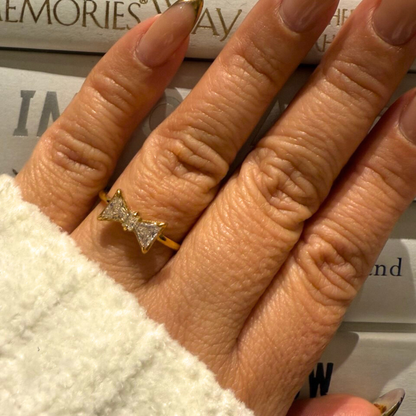 Dainty Dolly Bow Ring